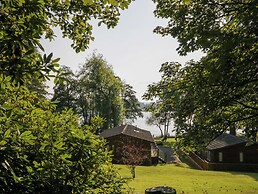 Tree House, Partial Lake Views