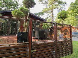 Tree House, Partial Lake Views