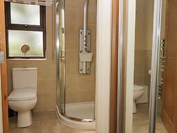 Tree House, Partial Lake Views