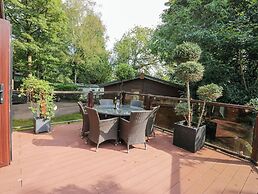 Tree House, Partial Lake Views