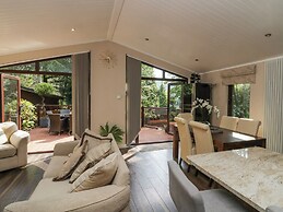 Tree House, Partial Lake Views