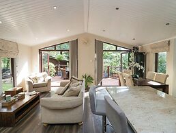 Tree House, Partial Lake Views