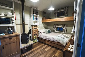 Little Otchan Shepherd's Hut