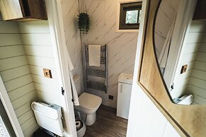 Little Otchan Shepherd's Hut