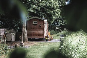 Little Otchan Shepherd's Hut