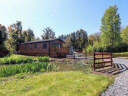 Lakeside Lodge