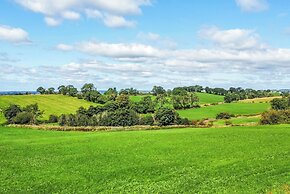 Hollydale