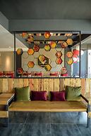 Bhive Hotel