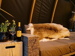 Bonnie's Shepherds Hut at Shepherds Lodge