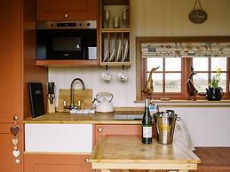 Bonnie's Shepherds Hut at Shepherds Lodge