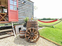 Bonnie's Shepherds Hut at Shepherds Lodge