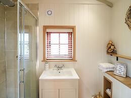 Bonnie's Shepherds Hut at Shepherds Lodge