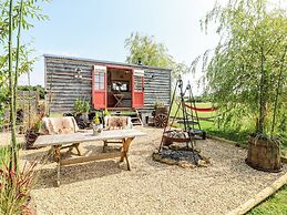 Bonnie's Shepherds Hut at Shepherds Lodge