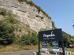 2 Rock Mill Holiday Apartments