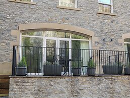 2 Rock Mill Holiday Apartments