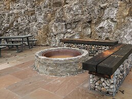 2 Rock Mill Holiday Apartments