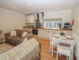 Walworth Castle Holiday Cottage
