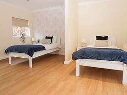 Walworth Castle Holiday Cottage
