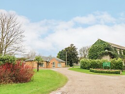 Walworth Castle Holiday Cottage
