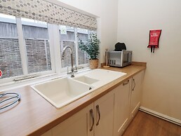 Walworth Castle Holiday Cottage