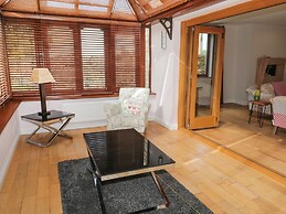 Walworth Castle Lodge