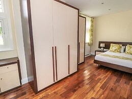 Walworth Castle Lodge