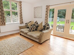 Walworth Castle Lodge