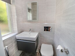 Walworth Castle Lodge