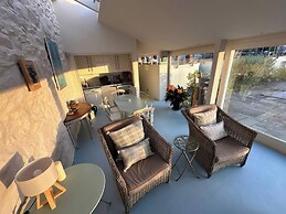 Curlew House