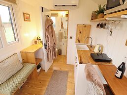 Shepherds Hut - Ash