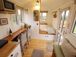 Shepherds Hut - Ash