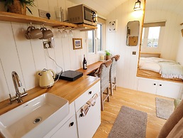 Shepherds Hut - Ash
