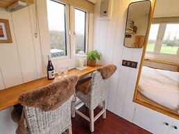 Shepherds Hut - Oak