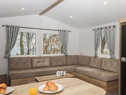 5 Manor Park