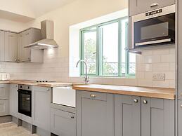 Bears Court The Annex