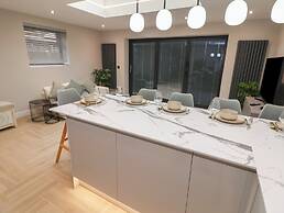 The Cloud House @ Upton by Chester 