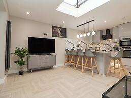 The Cloud House @ Upton by Chester 