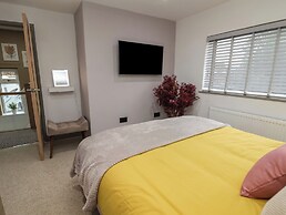 The Cloud House @ Upton by Chester 