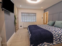 The Cloud House @ Upton by Chester 