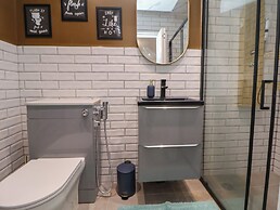 The Cloud House @ Upton by Chester 