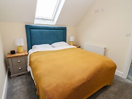 Bears Court The Flat