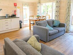 Dovestone Luxury Lodges - Pets Welcome