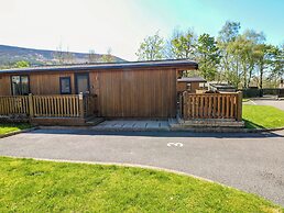 Dovestone Luxury Lodges - Pets Welcome