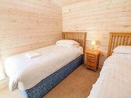Dovestone Luxury Lodges - Pets Welcome