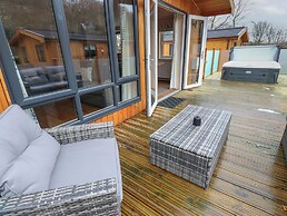 13 Laddow Rocks Lodge