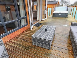 13 Laddow Rocks Lodge