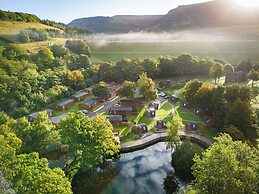 15 Dovestone Edge Lodge