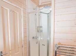 10 Chew Valley Lodge