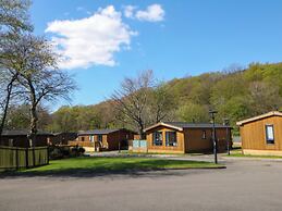 Dovestone Luxury Lodges - pet Free