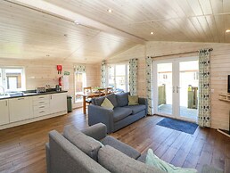 Dovestone Luxury Lodges - pet Free